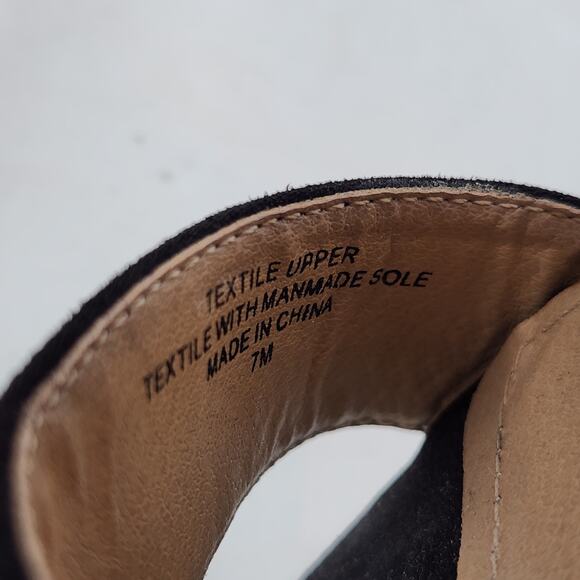 Loft Faux Suede Block Heels Sandal Adjustable Ankle Strap Black Size 7 M - Picture 6 of 12